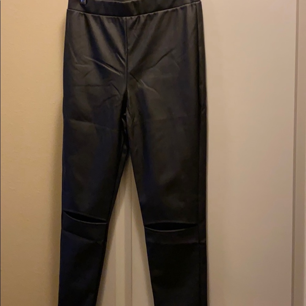 Slim pants